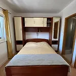 Apartments With Parking Space Orebic, Peljesac - 10082 Lägenhet Orebić